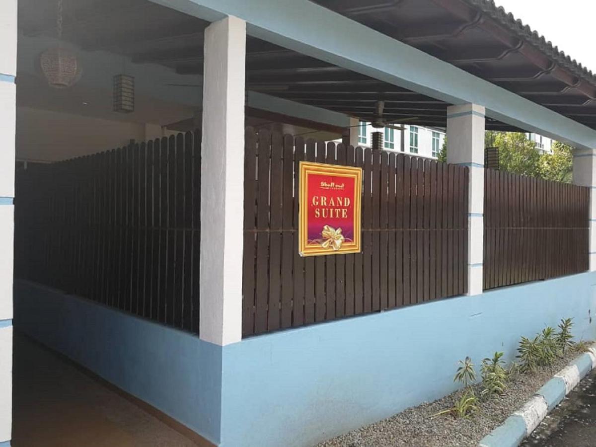 Adina Drive-In Motel Cenang - Managed By Shell Out Resort Pantai Cenang  Eksteriør bilde