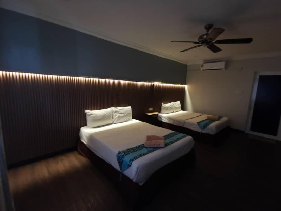 Adina Drive-In Motel Cenang - Managed By Shell Out Resort Pantai Cenang  Eksteriør bilde